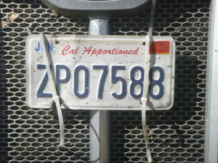 2024-peterbilt-579-image-27