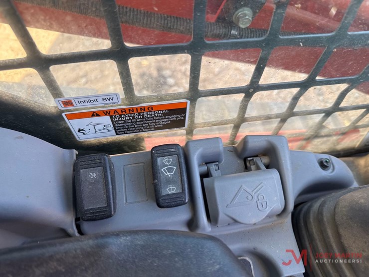 2023-kubota-svl75-2-image-21