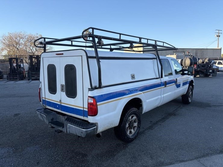 2016-ford-f250-xlt-image-3