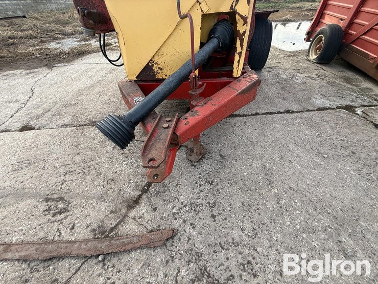 new-holland-358-image-9