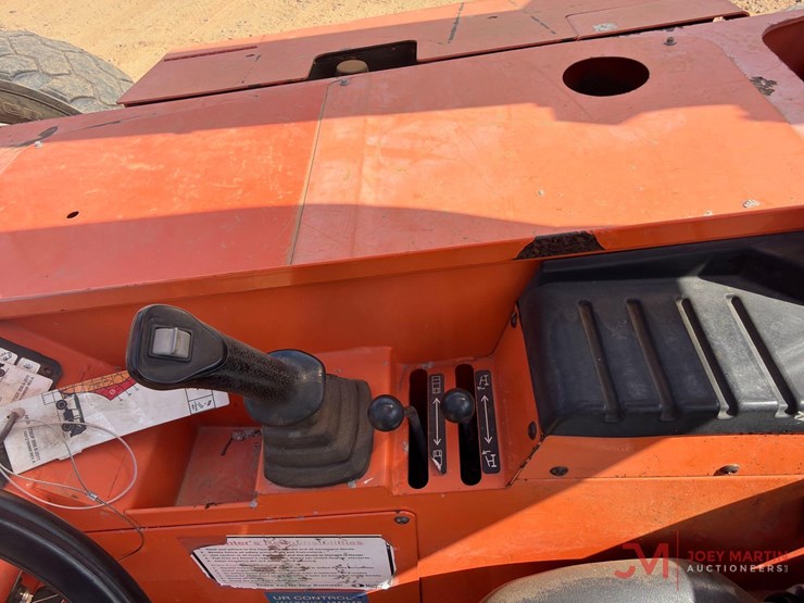 2016-jlg-6042-telehandler-image-15