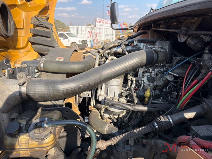 2008-thomas-saf-t-liner-c2-image-9