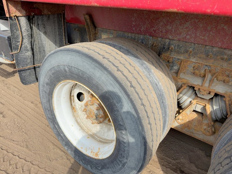 2008-sterling-lt9500-image-13