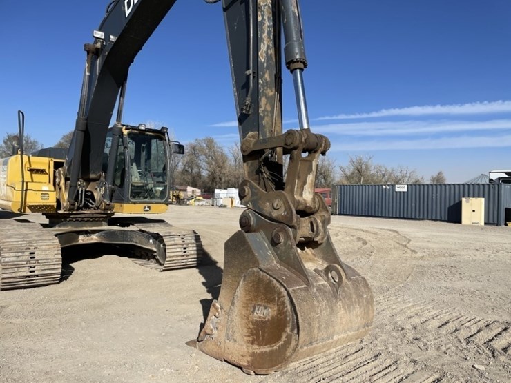 2012-deere-250g-lc-image-9