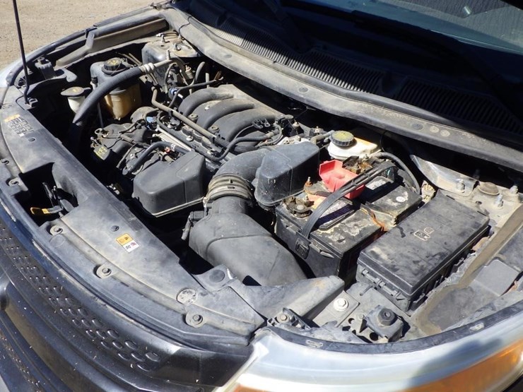 2013-ford-explorer-image-10