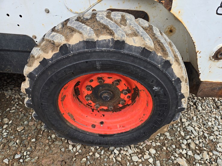 2017-bobcat-s570-image-56
