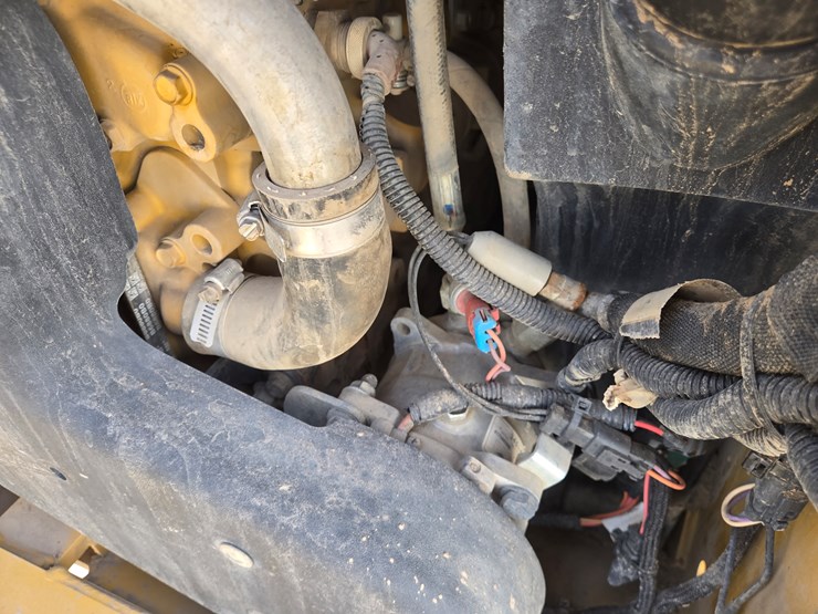 2019-caterpillar-259d3-image-32