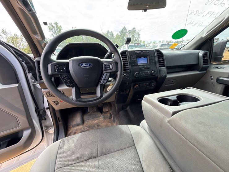 2018-ford-f150-xl-image-13