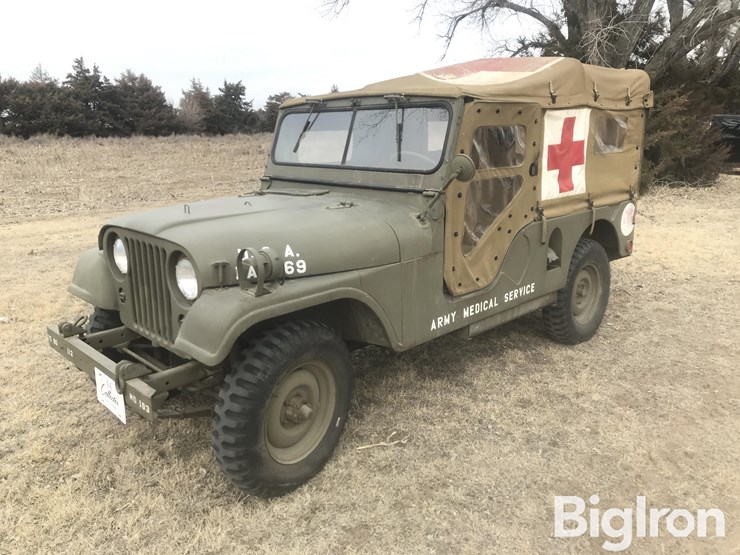 1955-willys-4x4-u.s-army-ambulance-image-1