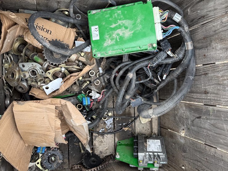 john-deere-hydraulic-drives,-air-bags,-&-wedge-box-image-17