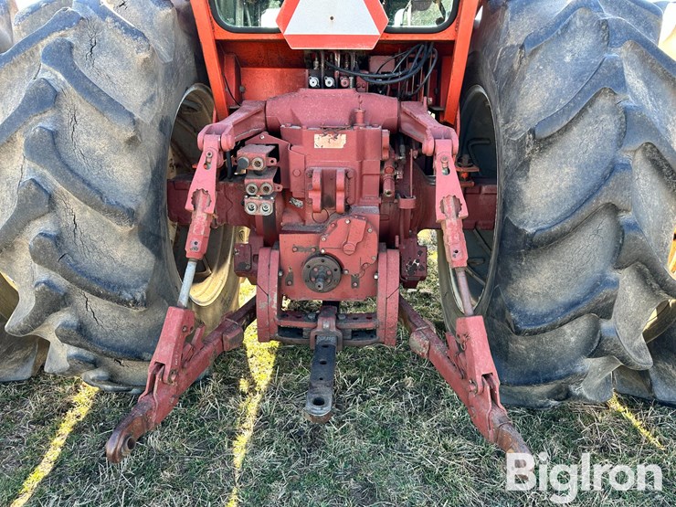 1975-allis-chalmers-7060-image-9