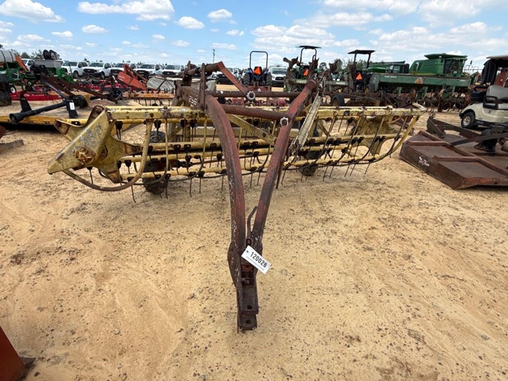 new-holland-256-image-6