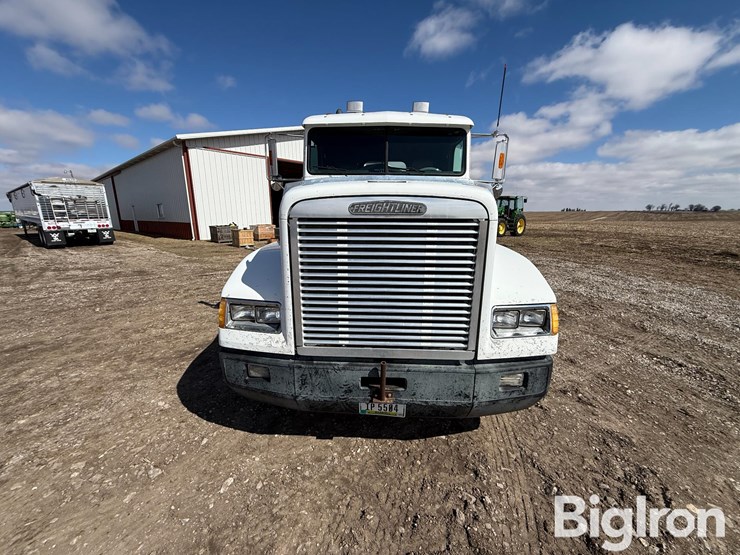 1995-freightliner-fld120-image-20