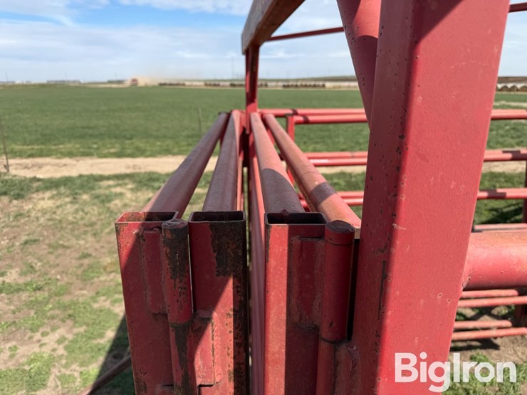 diamond-w-portable-folding-livestock-corral-image-13