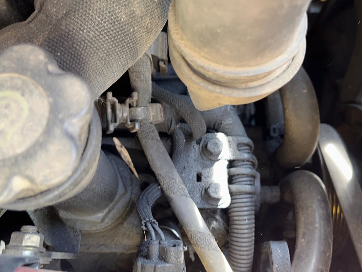 new-holland-l320-image-39