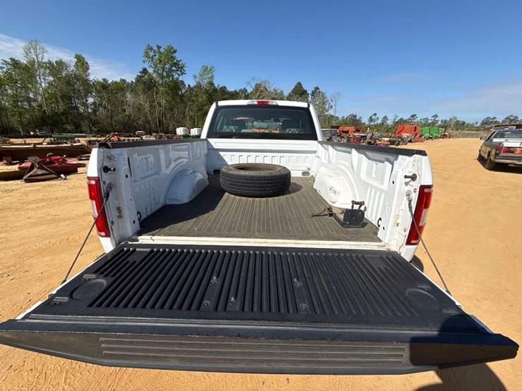 2019-ford-f150-xl-image-6