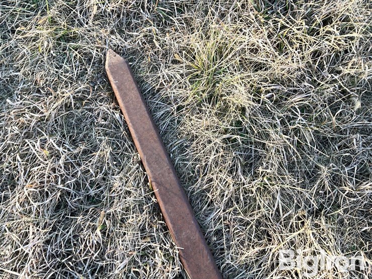 herrs-welding-3-pt-bale-fork-image-12