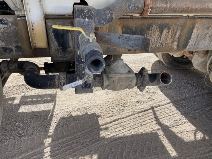 sterling-t/a-water-truck-image-10