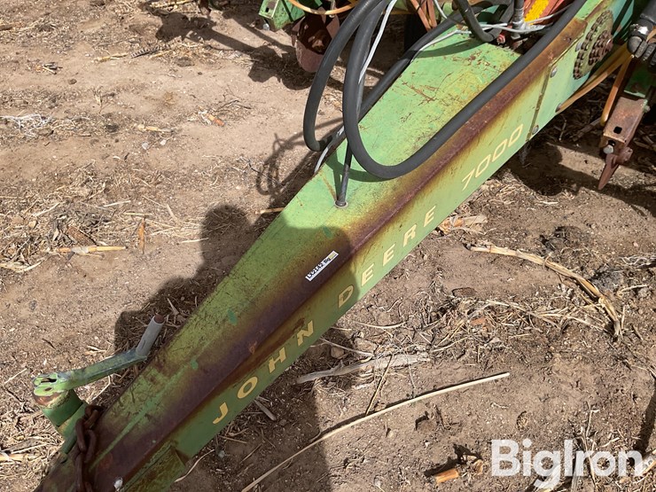 john-deere-7000-image-11