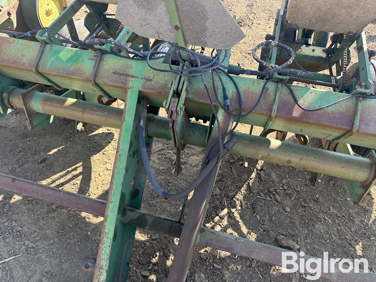 john-deere-7000-image-10