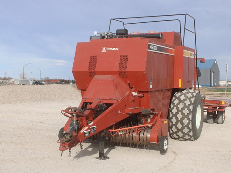 hesston-4910-image-1
