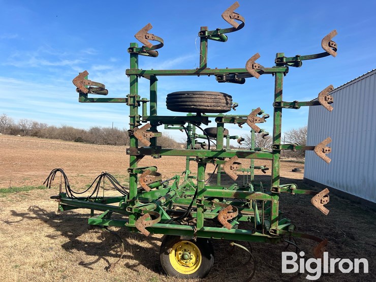 john-deere-1000-image-8