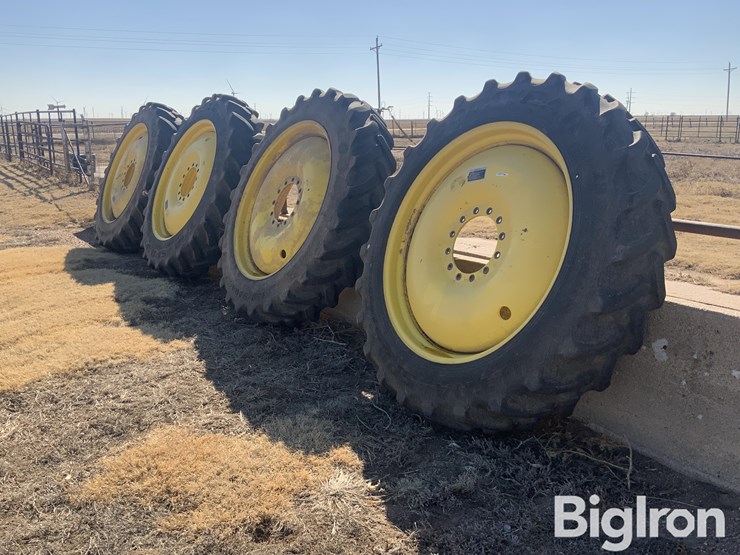 2013-john-deere-380-image-1