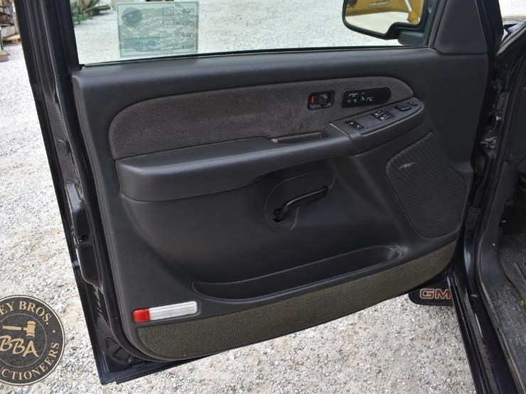 2003-gmc-sierra-1500-slt-image-21