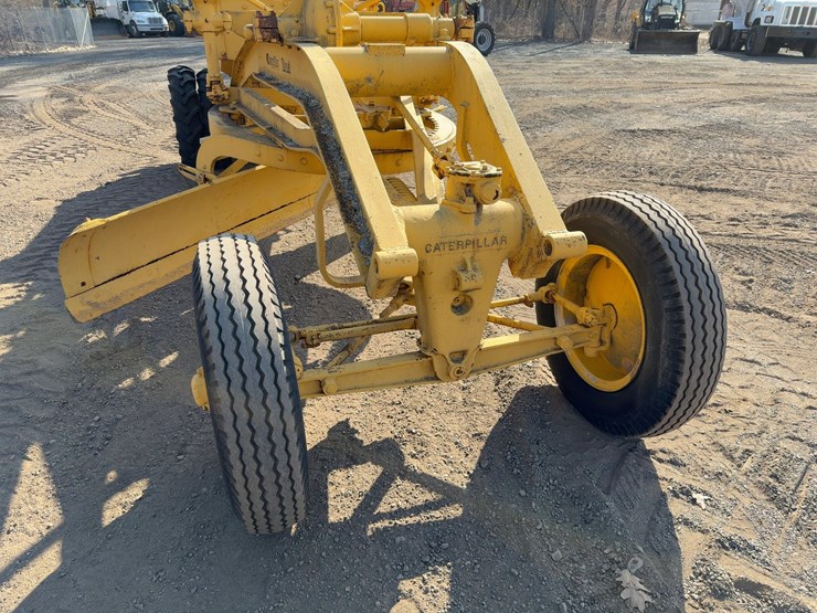 caterpillar-12-image-8