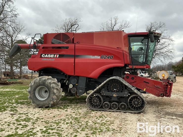 2016-case-ih-8240-image-4