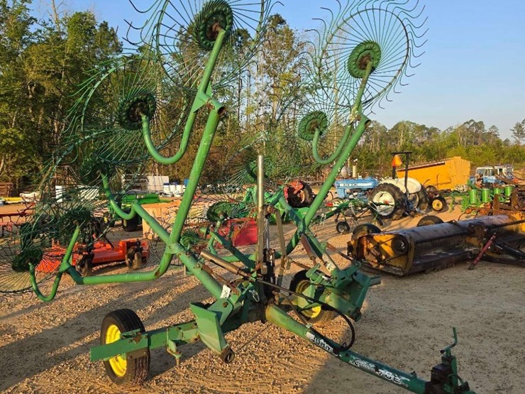 john-deere-702-image-4