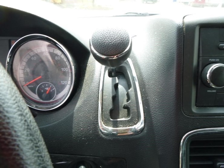 2014-dodge-grand-caravan-image-20