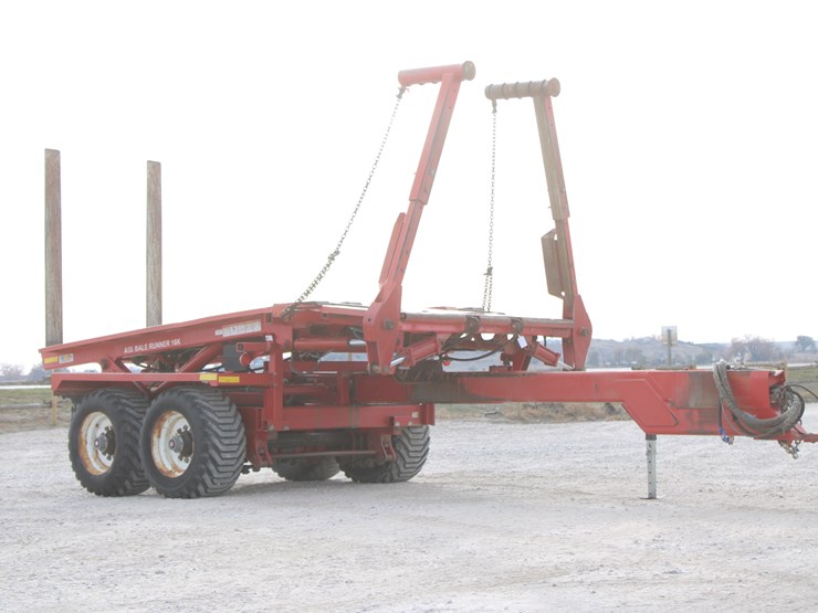 #1064-•-2009-morris-mfg-pro-ag-auto-align-bale-runner-16k-image-10