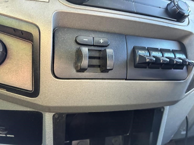 2016-ford-f550-image-11