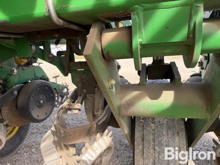 john-deere-1770-image-12