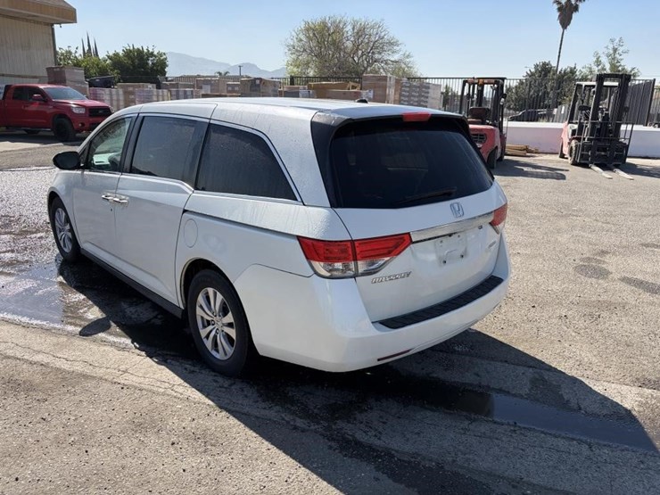 2016-honda-odyssey-image-4