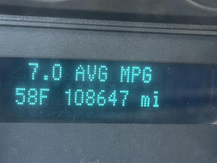 2011-ford-f550-xlt-image-14