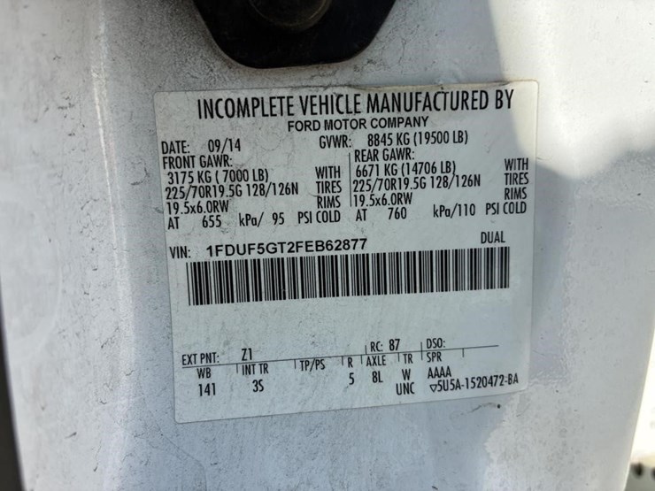 2015-ford-f550-xlt-image-28