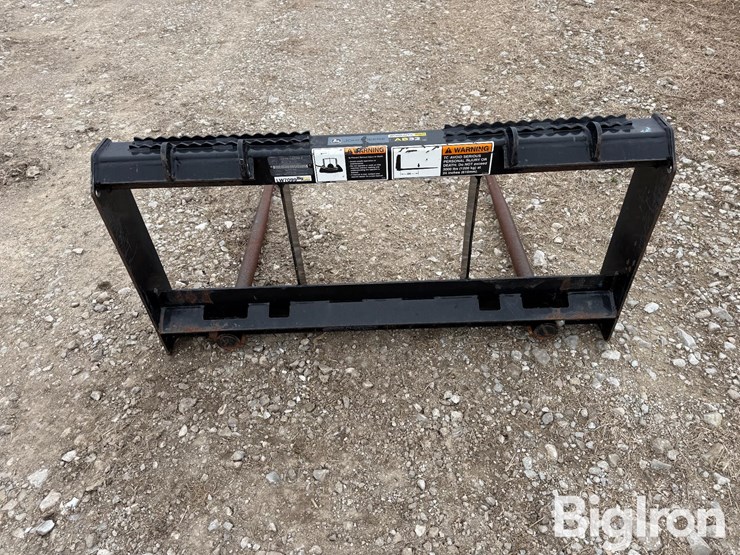 john-deere-worksite-pro-ab32-skidsteer-bale-spear-image-6