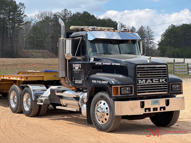 2001-mack-ch613-image-1