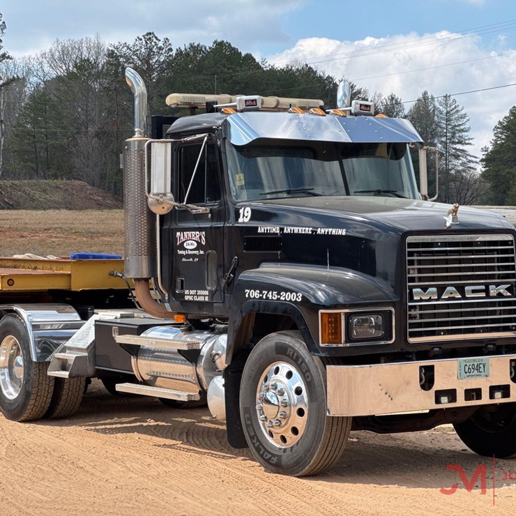 2001 MACK CH613