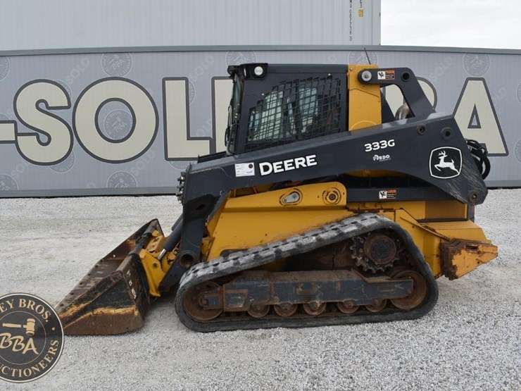 2021-deere-333g-image-2