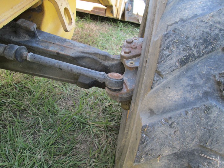 new-holland-b95b-image-19