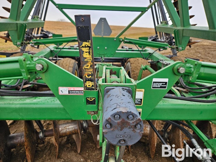 2004-john-deere-637-image-15