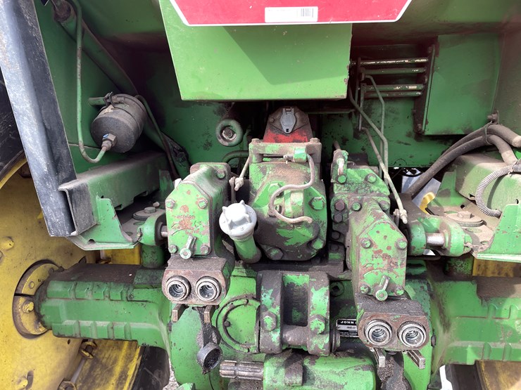 john-deere-4440-image-29
