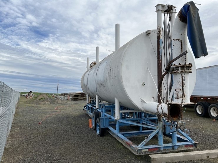 10,000-gallon-towable-water-tower-image-2