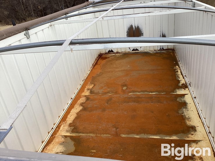 2000-international-8100-image-18