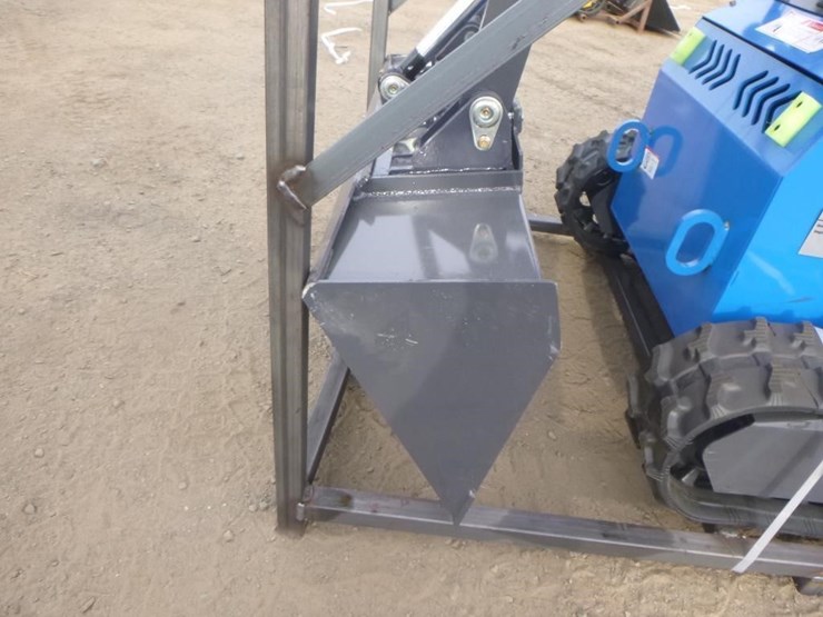 2026-zjg-zj-380-skid-steer-track-loader-image-7