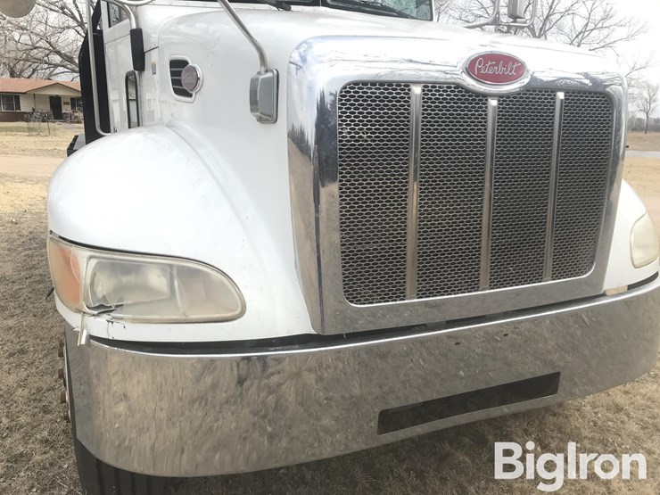 2010-peterbilt-337-image-11