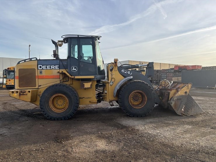2005-deere-624j-image-7